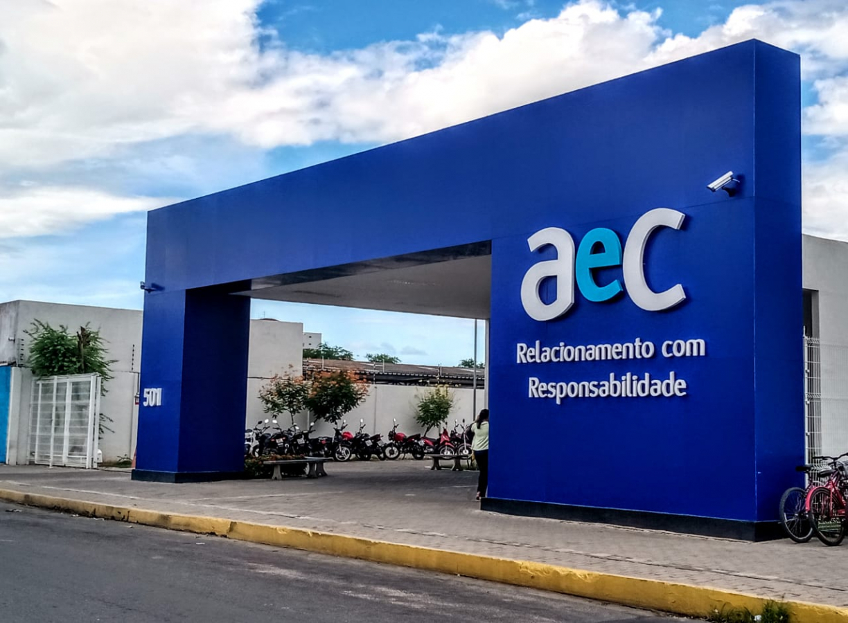 AeC EM CAMPINA GRANDE OFERECE 300 VAGAS PARA ATENDENTE - Boa Notícia PB - A  Informação que faz bem!